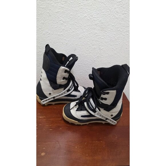 Shimano Men's Snowboard Boots Size 7 White & Black Durable Design - Picture 6 of 9